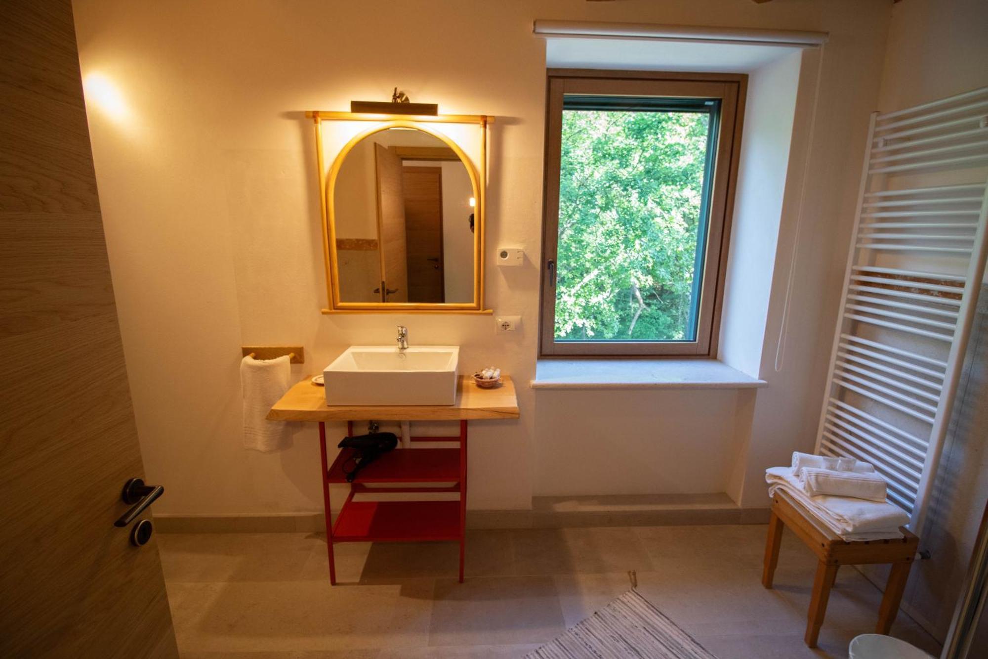 Agriturismo Ai Tre Sentieri Aurisina Rum bild